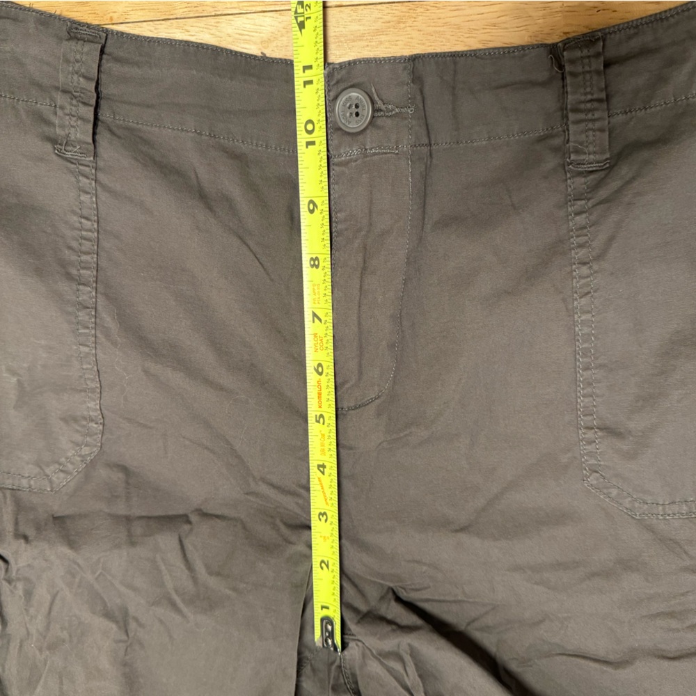Angel Kiss Gray Cargo Shorts, size 18 - Picture 11 of 11